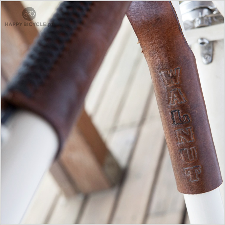 walnut_bike-strap_05.jpg
